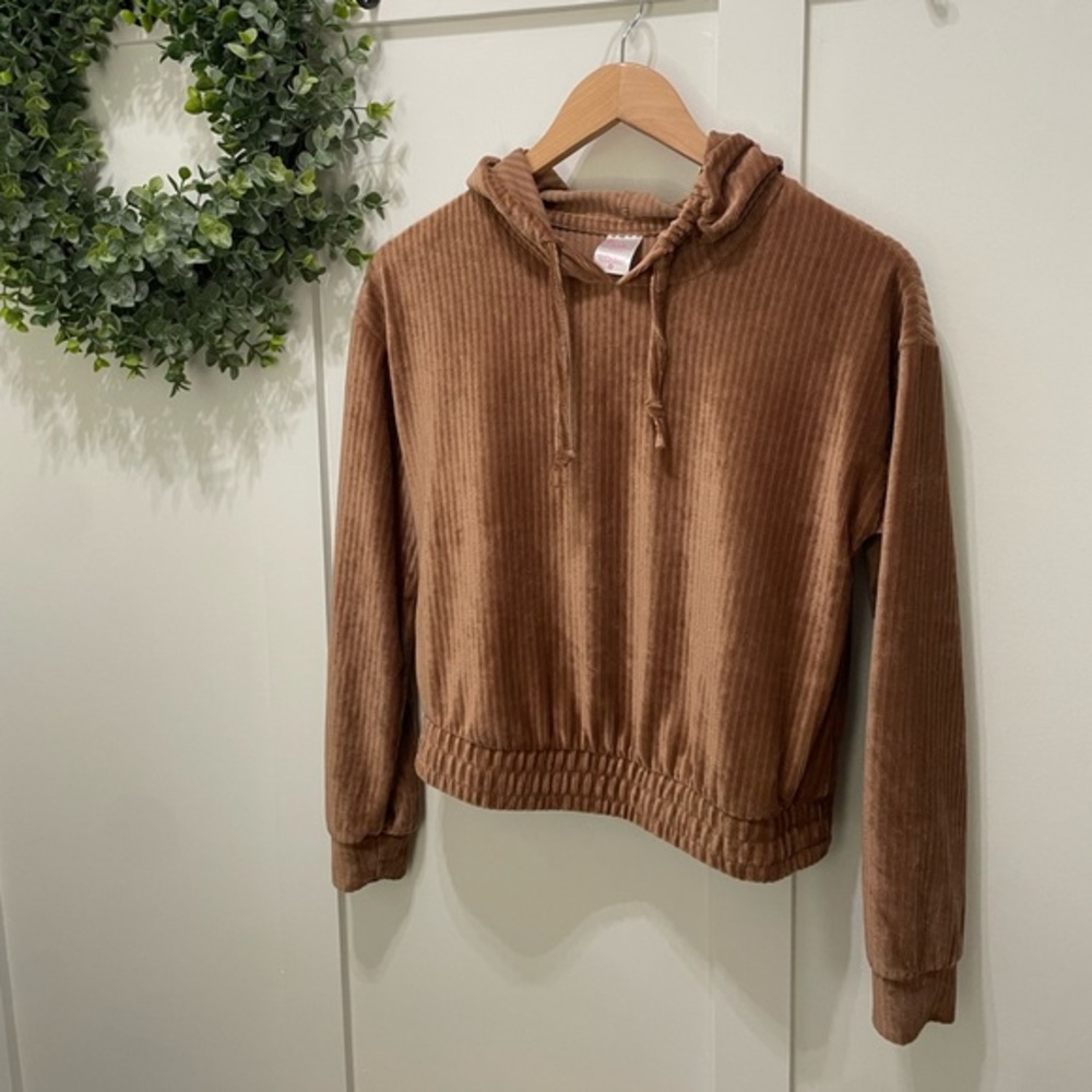 Velour, soft, velvety hoodie!‎ NO BOUNDARIES | Medium 7-9 | Golden Tan Color